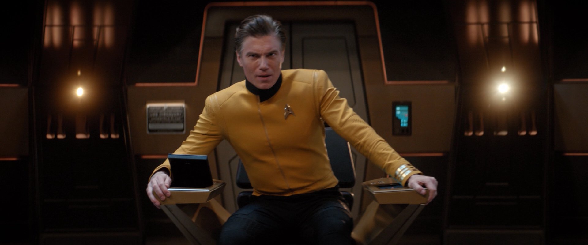 extant_StarTrekDiscovery_2x01-Brother_03227.jpg