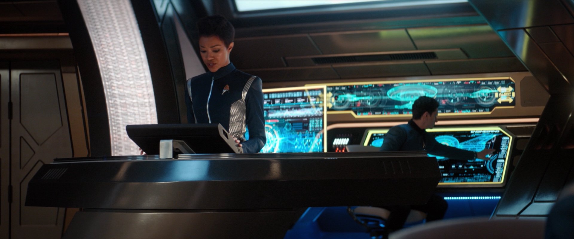 extant_StarTrekDiscovery_2x01-Brother_03231.jpg
