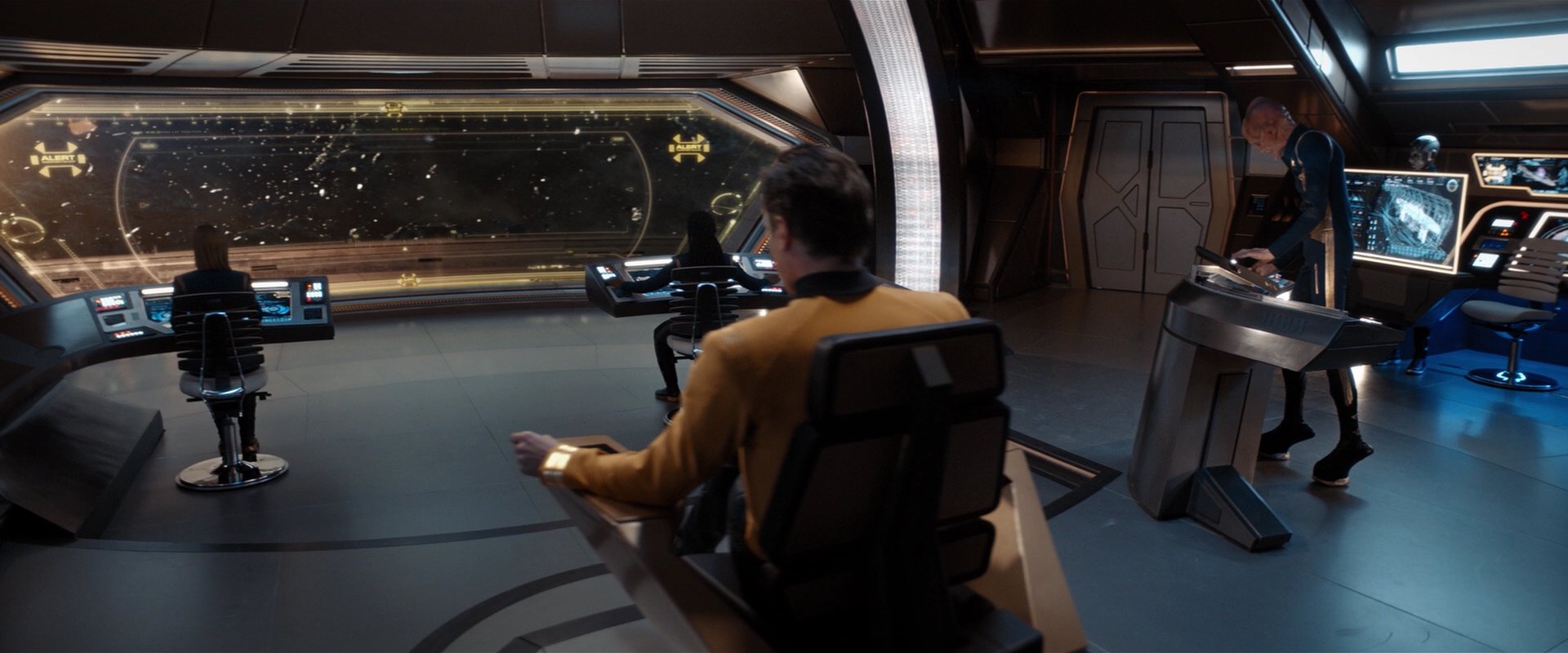 extant_StarTrekDiscovery_2x01-Brother_03244.jpg