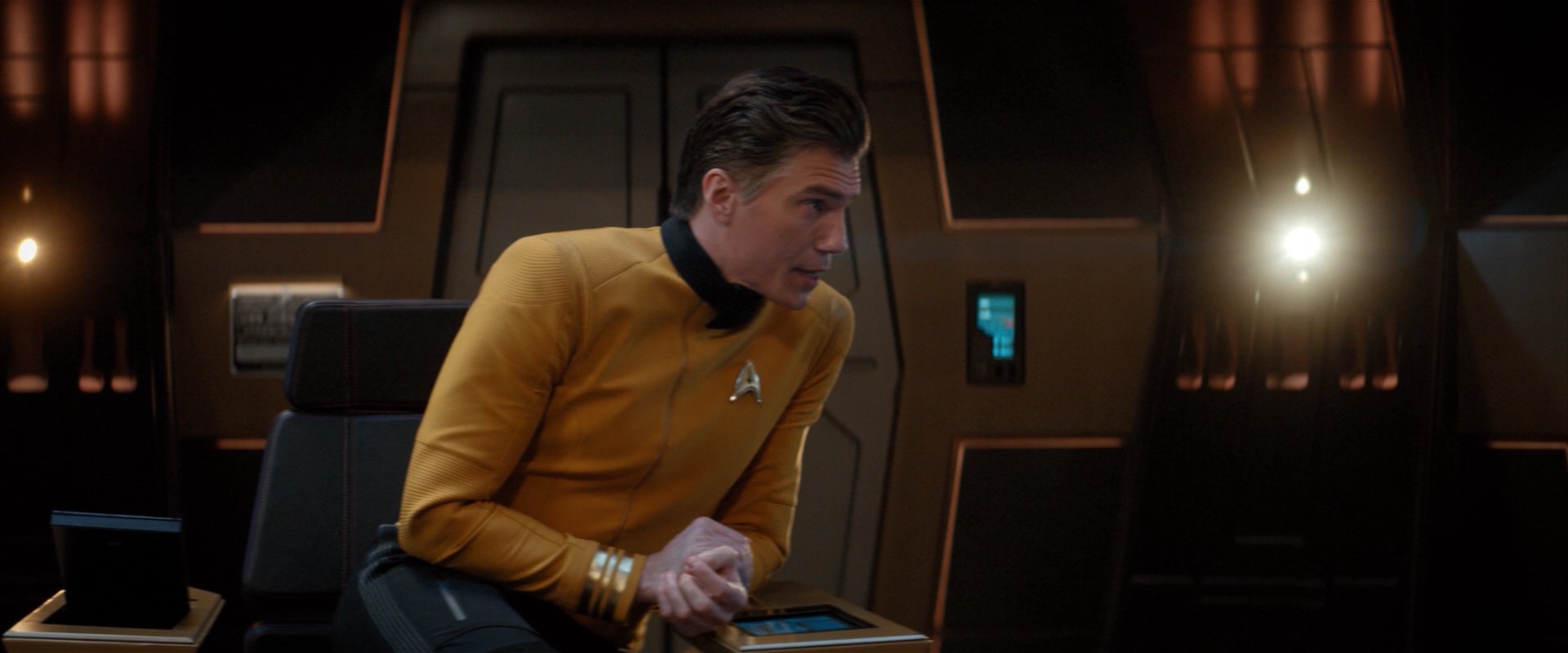 extant_StarTrekDiscovery_2x01-Brother_03267.jpg