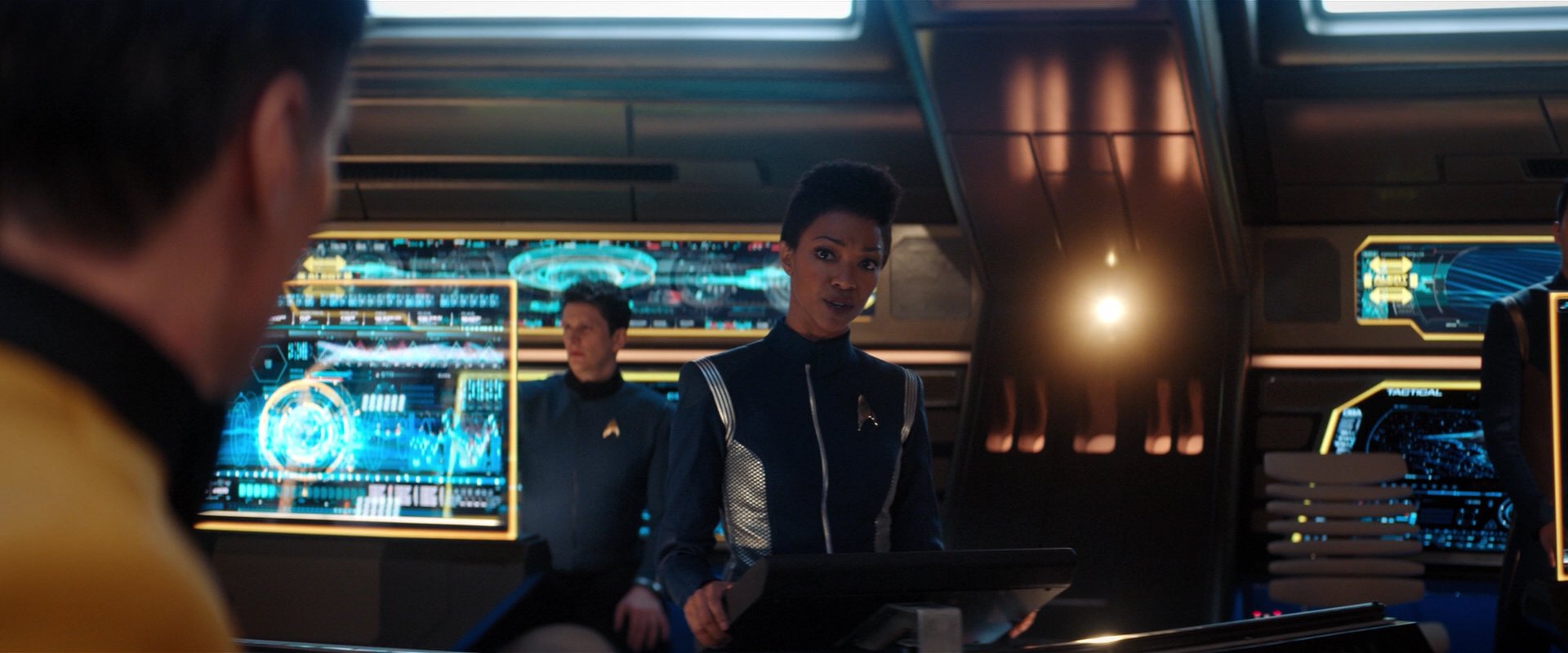 extant_StarTrekDiscovery_2x01-Brother_03457.jpg