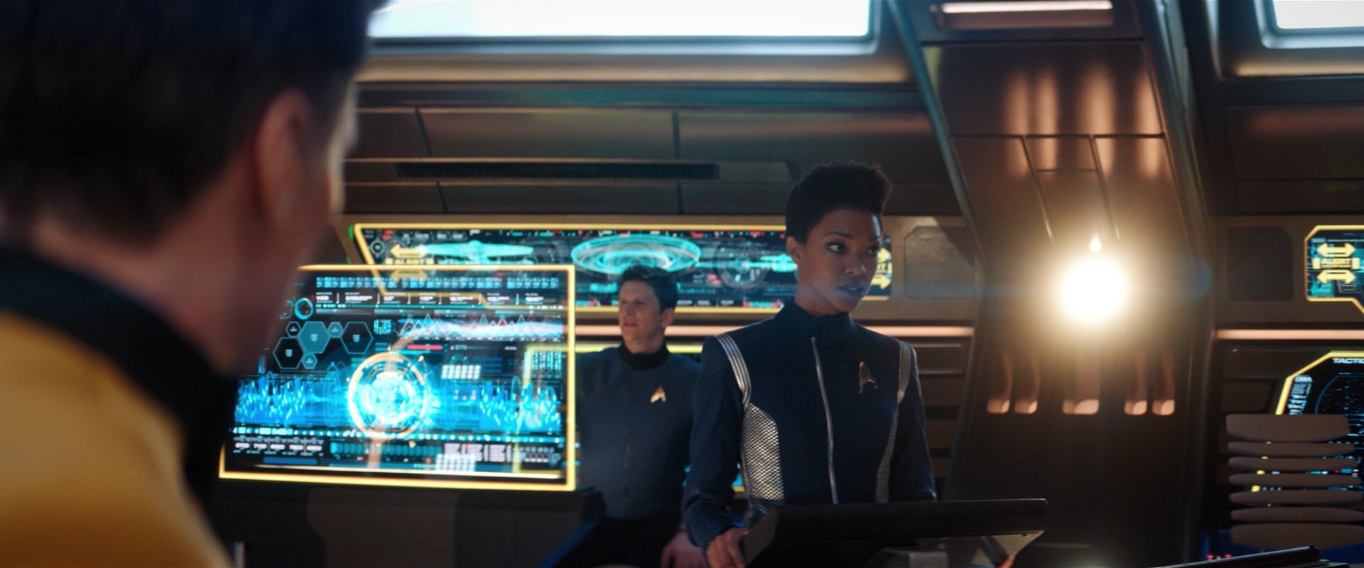 extant_StarTrekDiscovery_2x01-Brother_03459.jpg