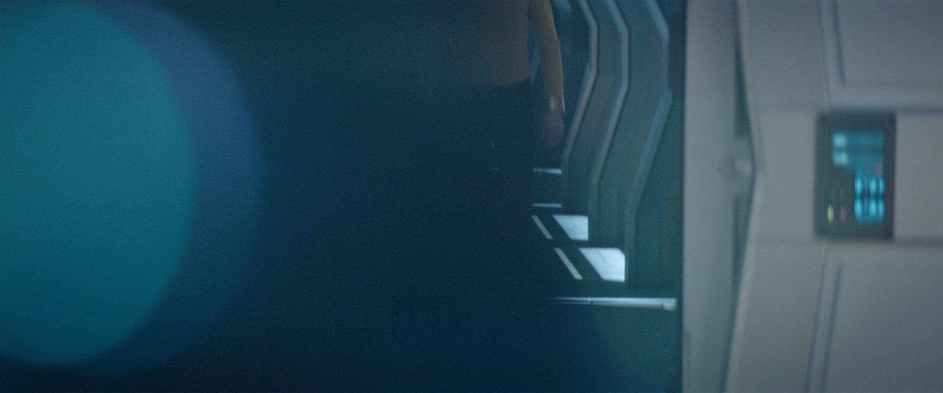extant_StarTrekDiscovery_2x01-Brother_03628.jpg