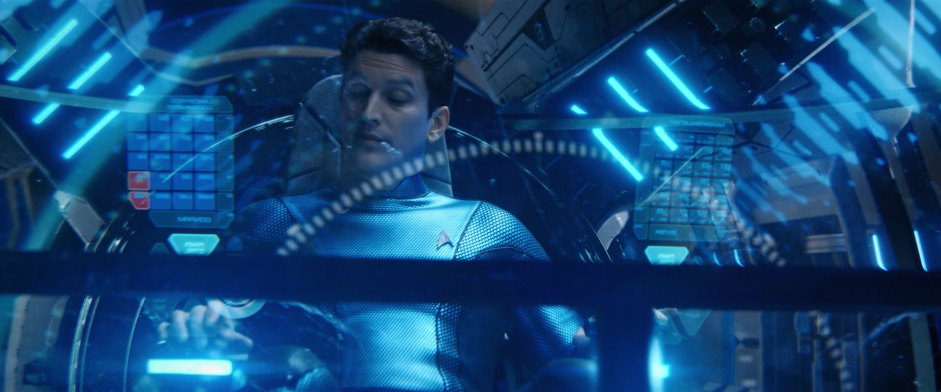extant_StarTrekDiscovery_2x01-Brother_03862.jpg