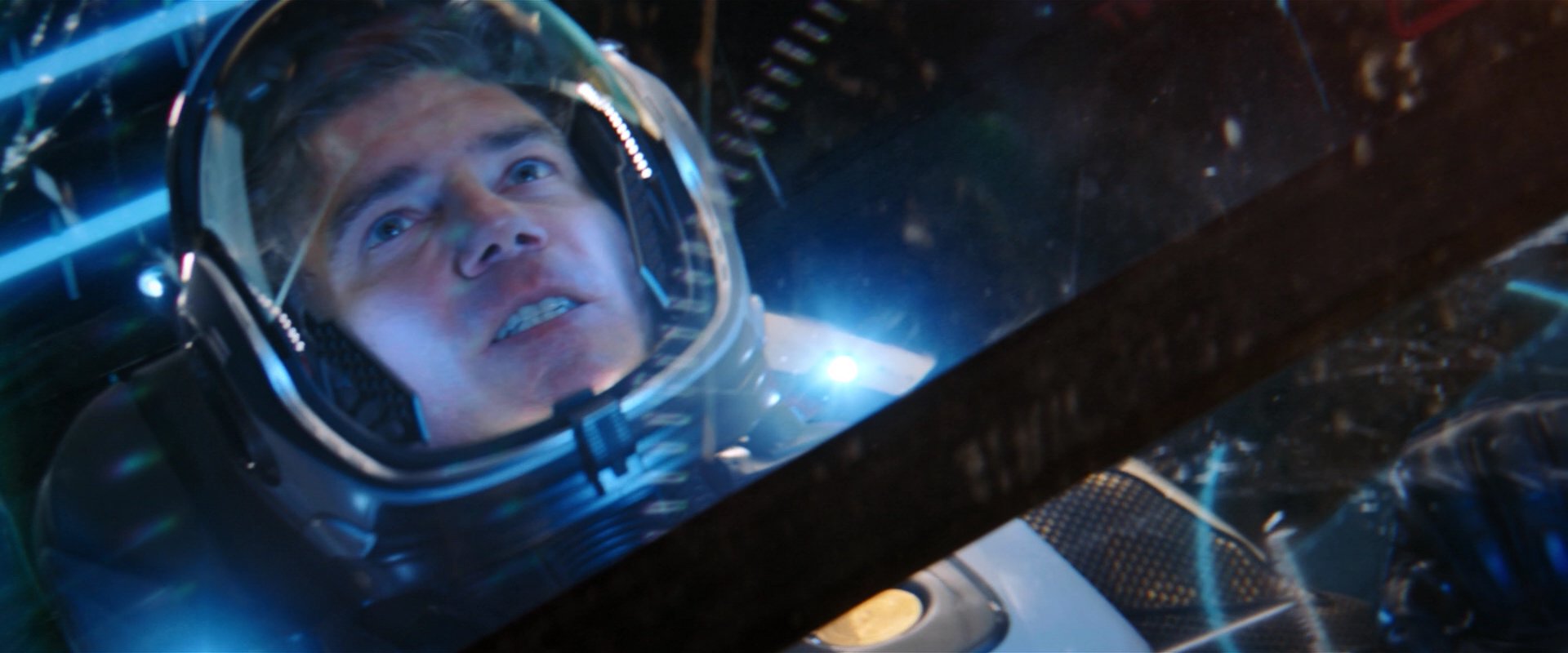 extant_StarTrekDiscovery_2x01-Brother_04180.jpg