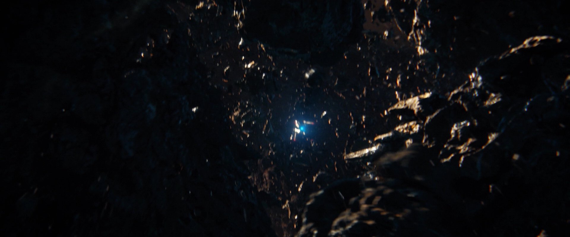 extant_StarTrekDiscovery_2x01-Brother_04197.jpg