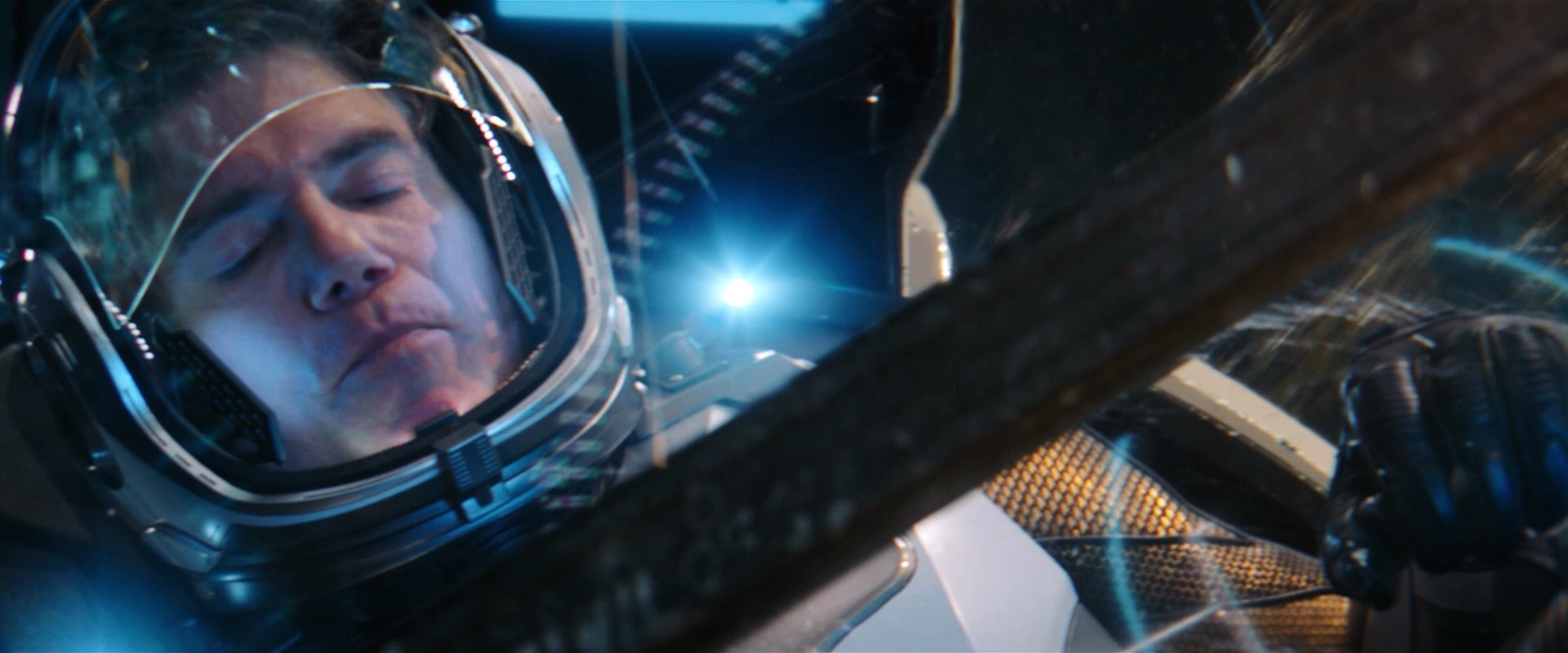 extant_StarTrekDiscovery_2x01-Brother_04218.jpg