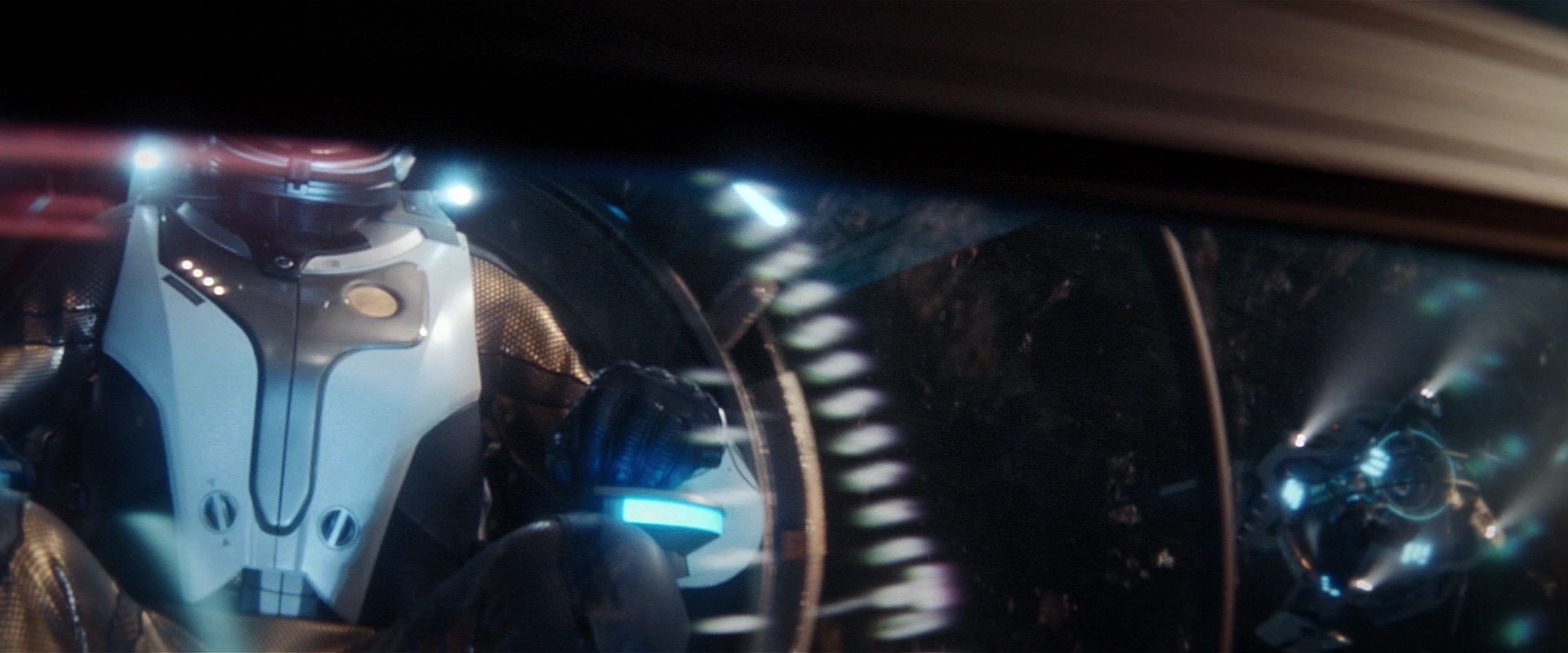 extant_StarTrekDiscovery_2x01-Brother_04253.jpg