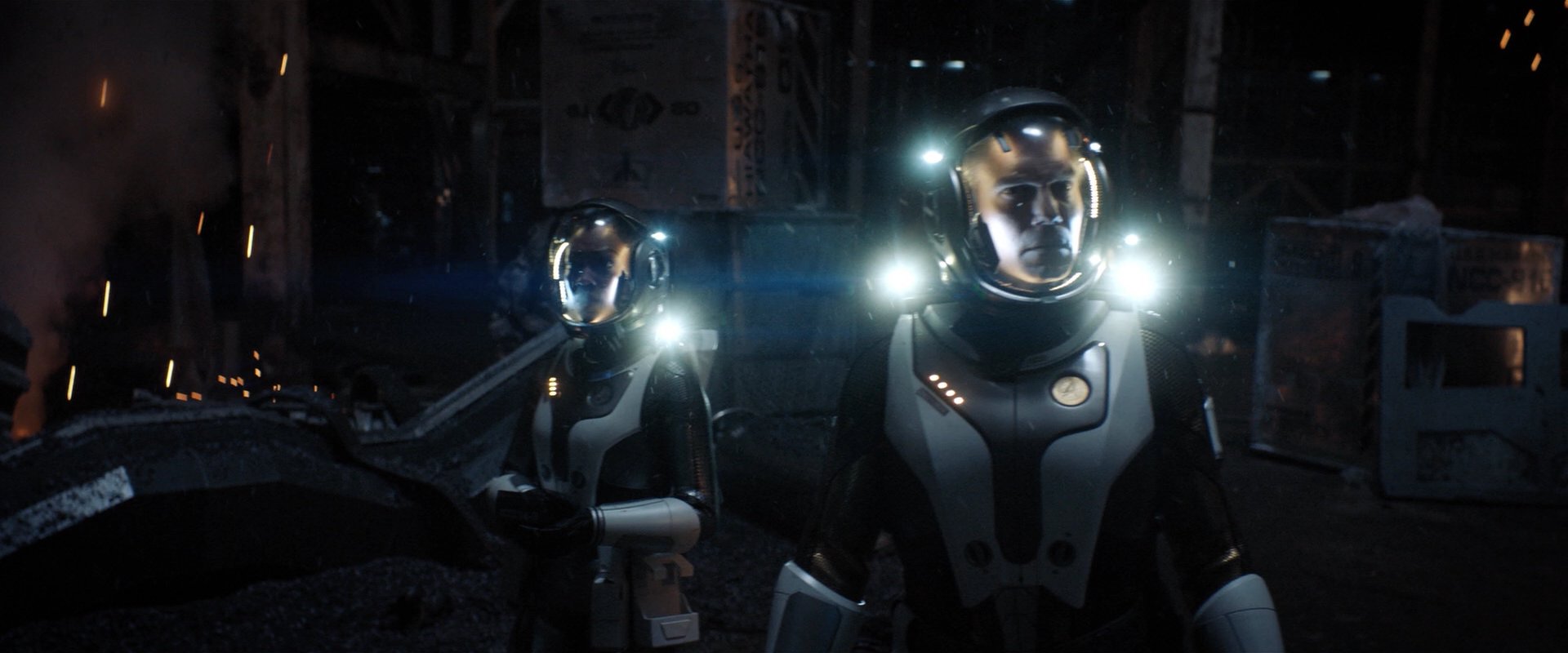 extant_StarTrekDiscovery_2x01-Brother_04630.jpg