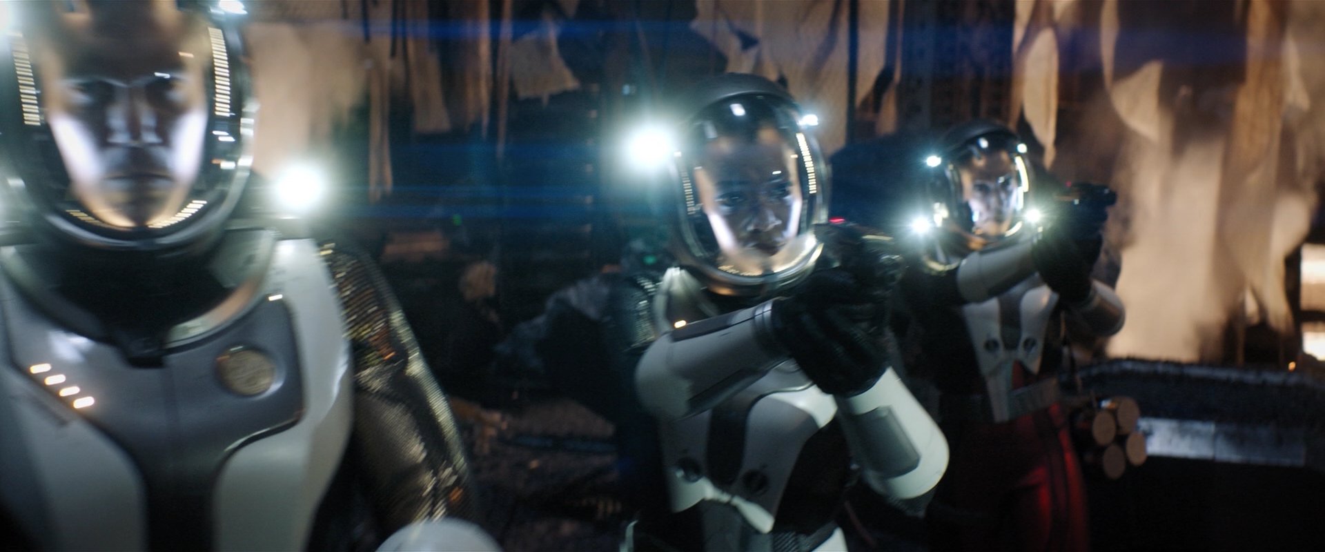 extant_StarTrekDiscovery_2x01-Brother_04660.jpg
