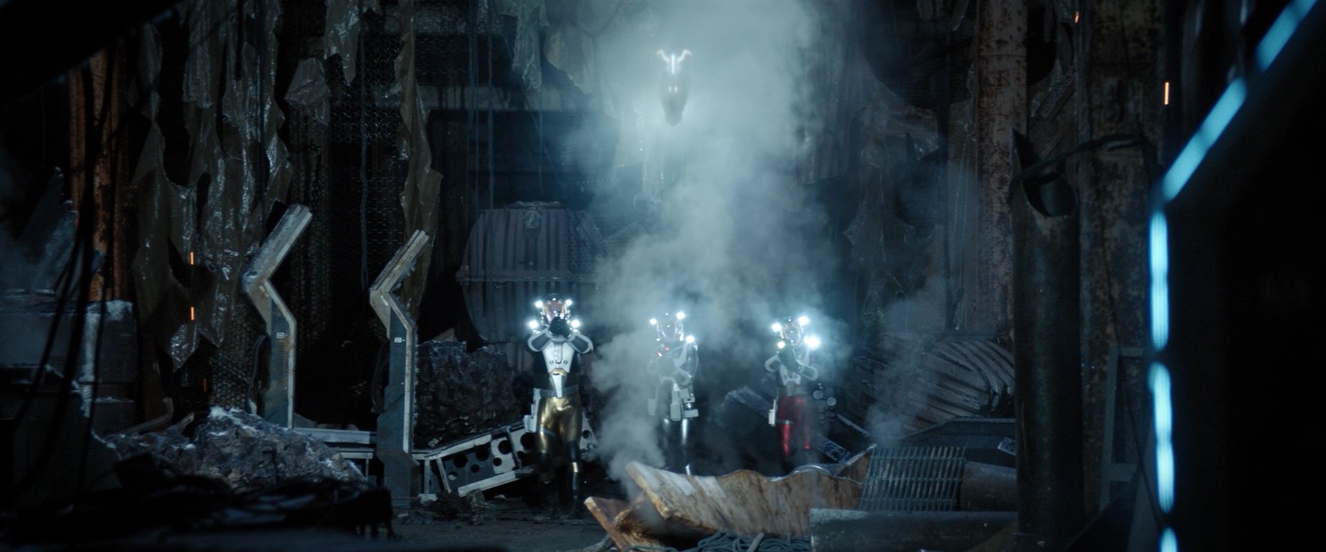 extant_StarTrekDiscovery_2x01-Brother_04688.jpg