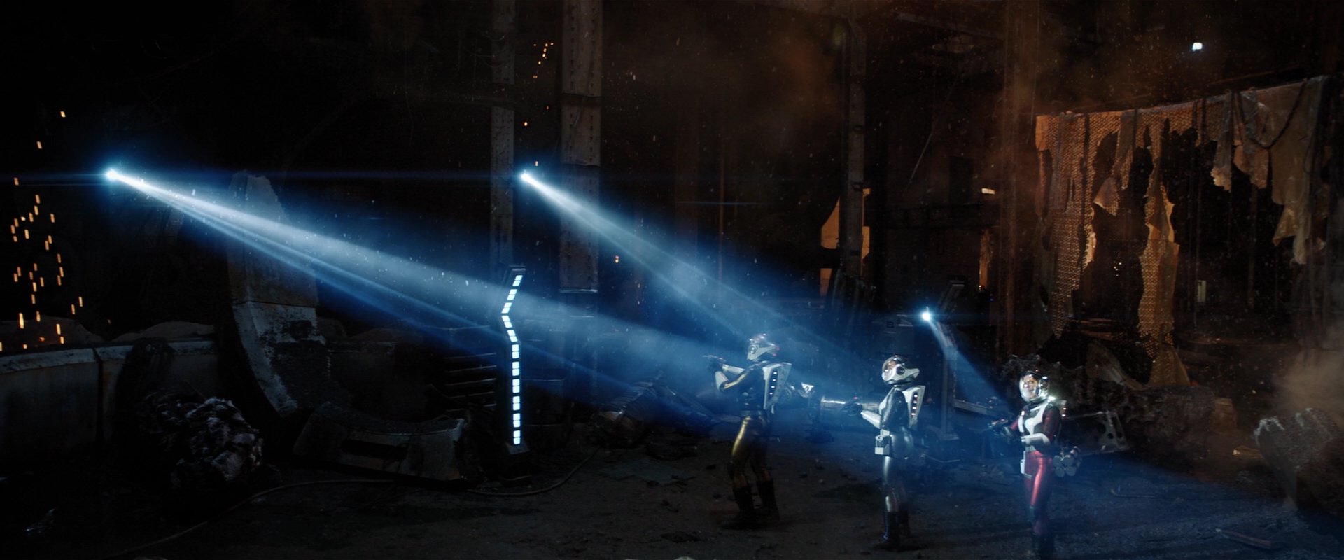 extant_StarTrekDiscovery_2x01-Brother_04722.jpg