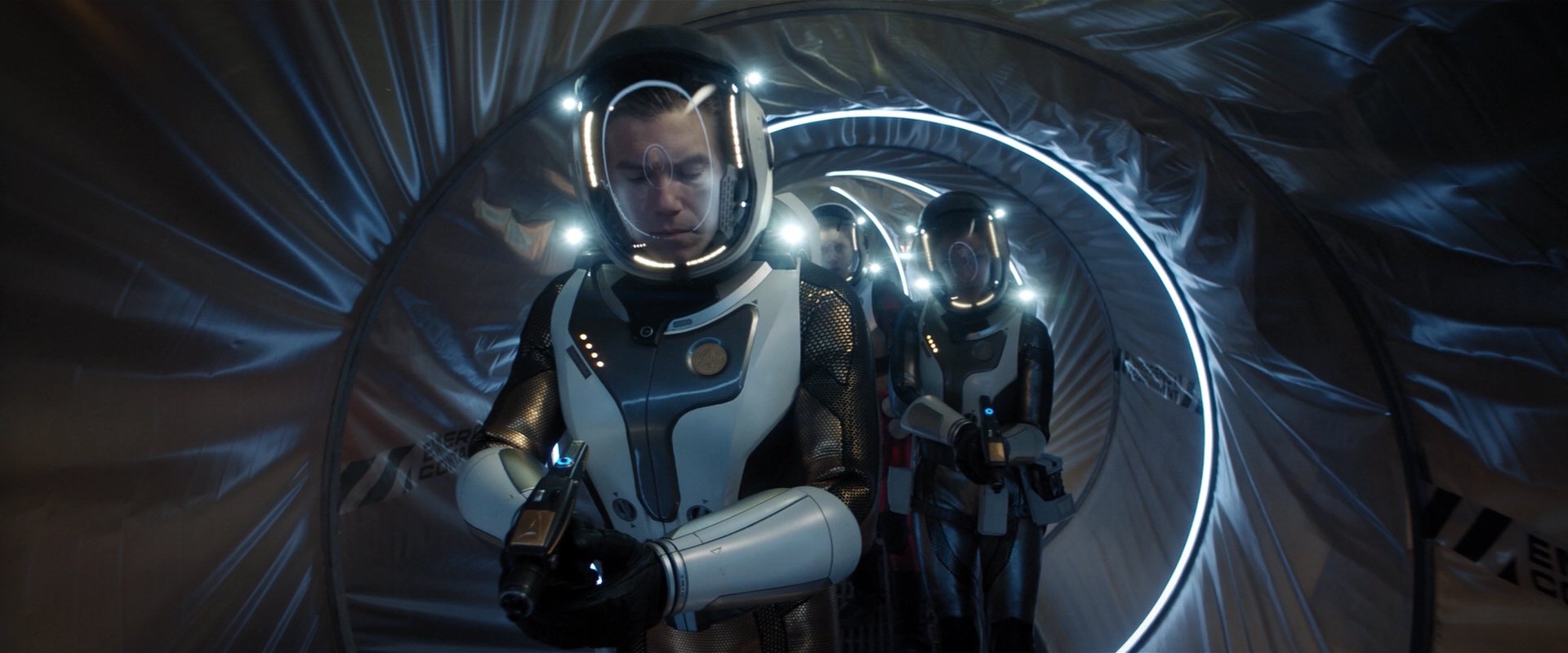 extant_StarTrekDiscovery_2x01-Brother_04817.jpg