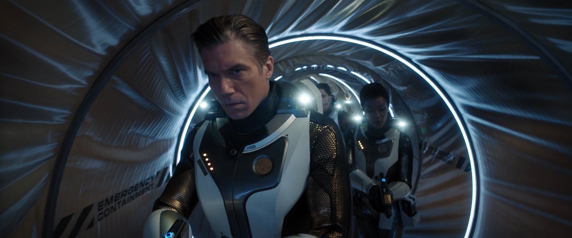 extant_StarTrekDiscovery_2x01-Brother_04826.jpg
