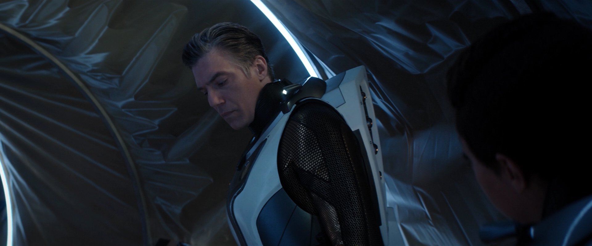 extant_StarTrekDiscovery_2x01-Brother_04848.jpg