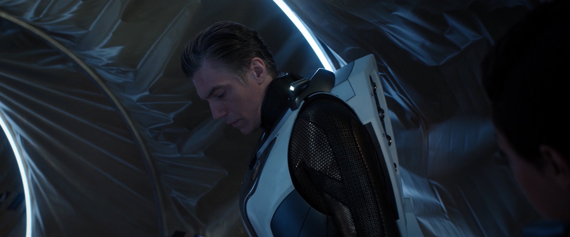 extant_StarTrekDiscovery_2x01-Brother_04849.jpg