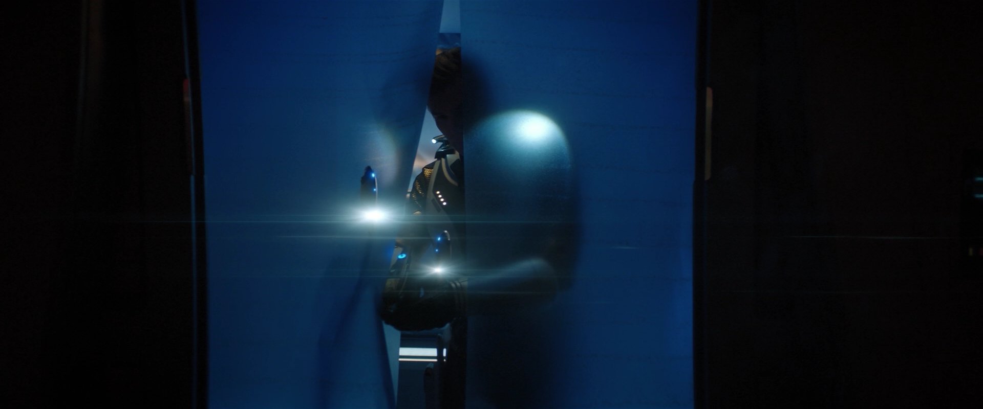 extant_StarTrekDiscovery_2x01-Brother_04858.jpg