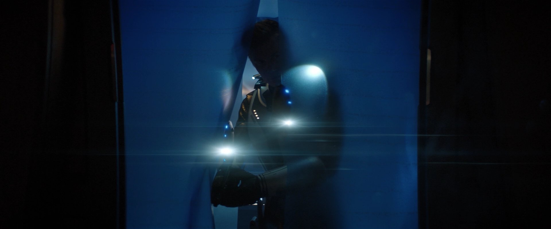 extant_StarTrekDiscovery_2x01-Brother_04860.jpg