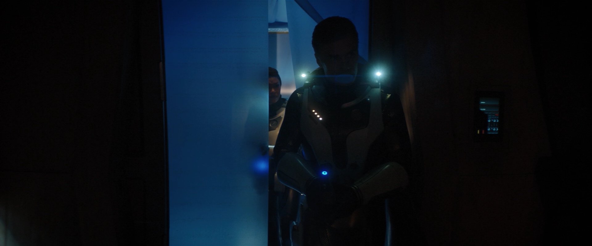 extant_StarTrekDiscovery_2x01-Brother_04866.jpg
