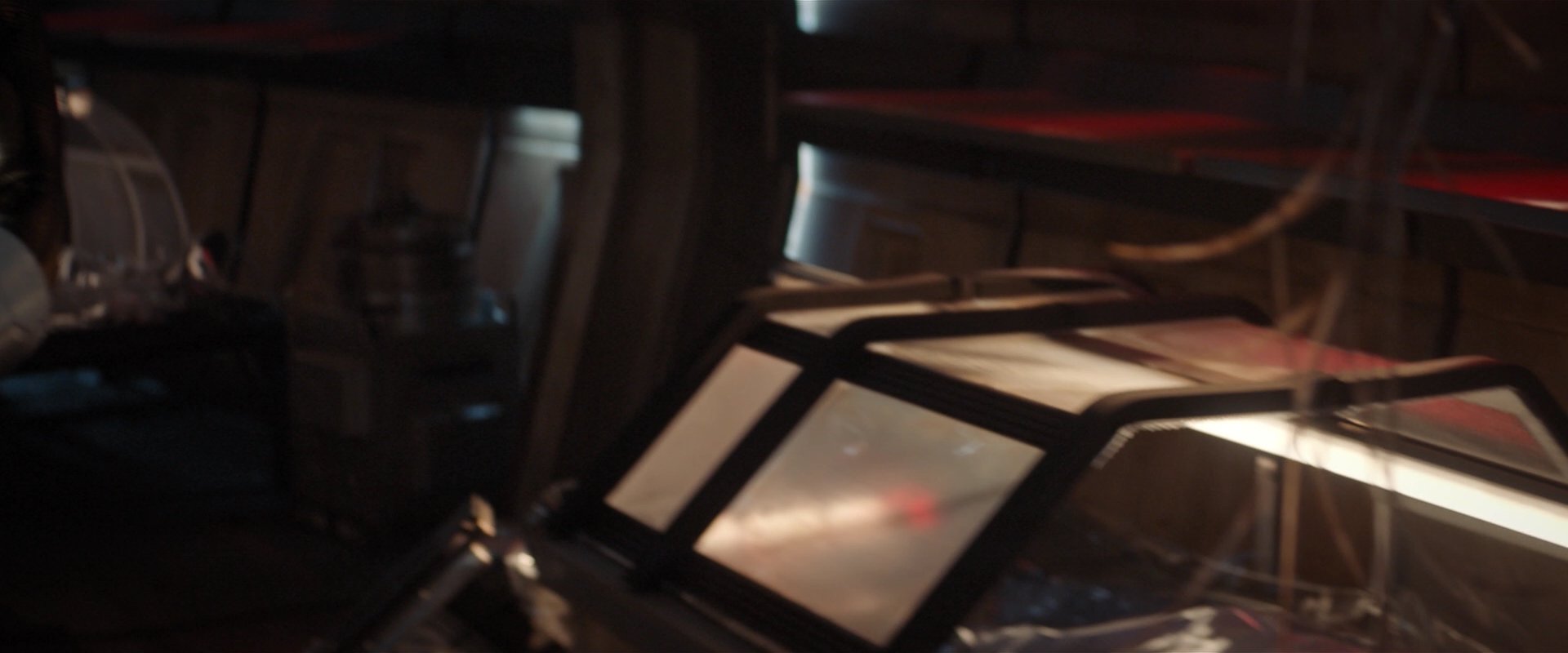 extant_StarTrekDiscovery_2x01-Brother_04918.jpg