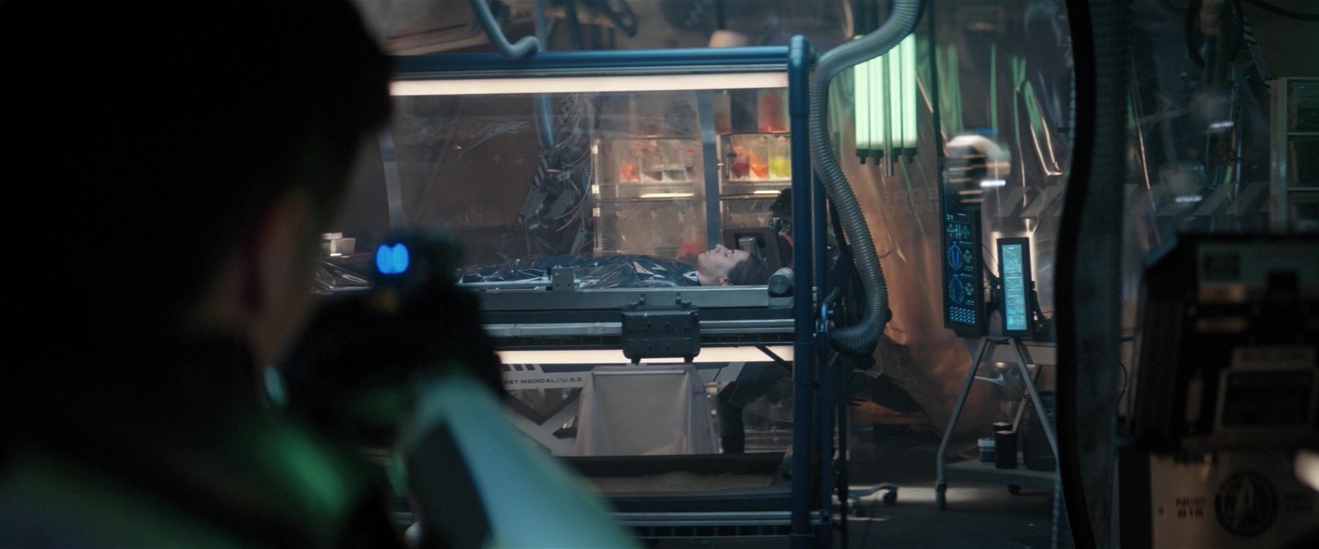 extant_StarTrekDiscovery_2x01-Brother_04927.jpg