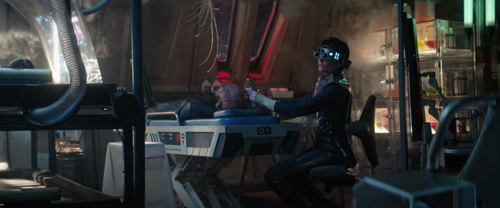 extant_StarTrekDiscovery_2x01-Brother_04942.jpg