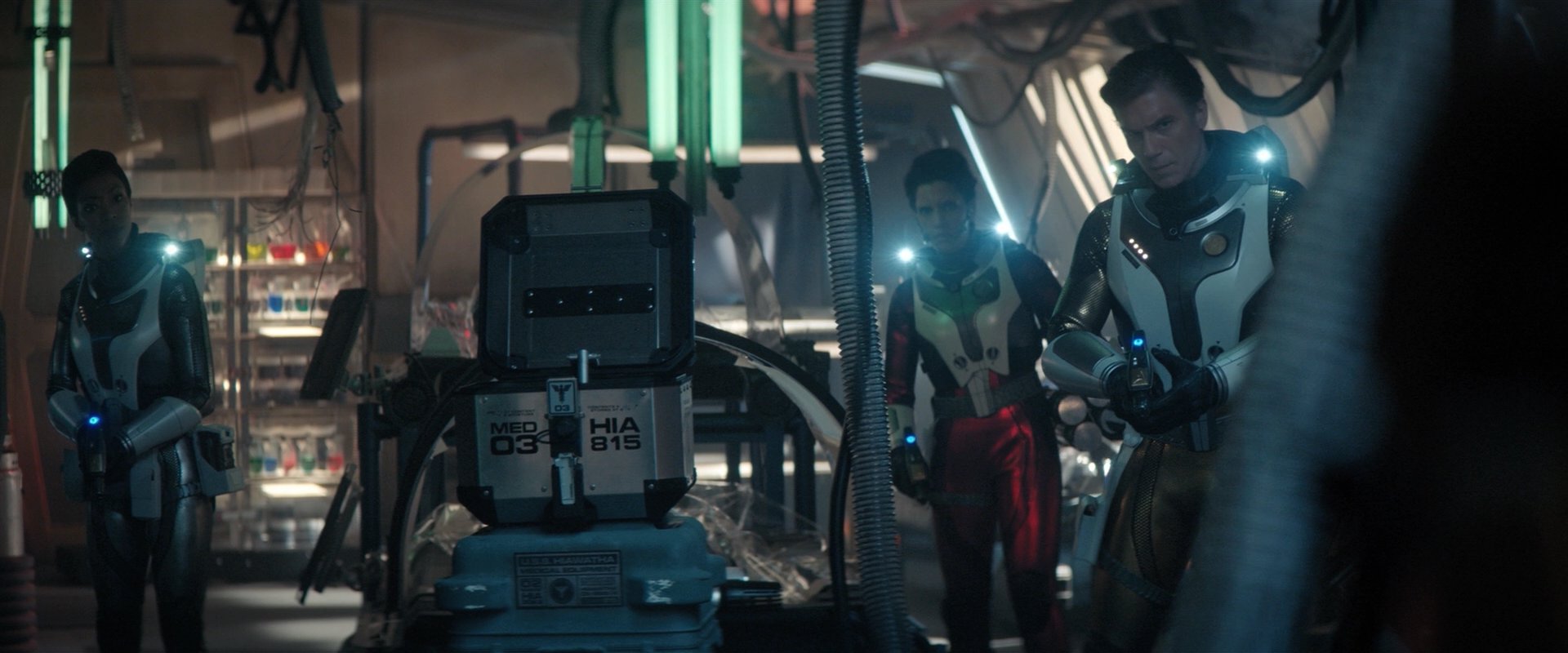 extant_StarTrekDiscovery_2x01-Brother_04950.jpg