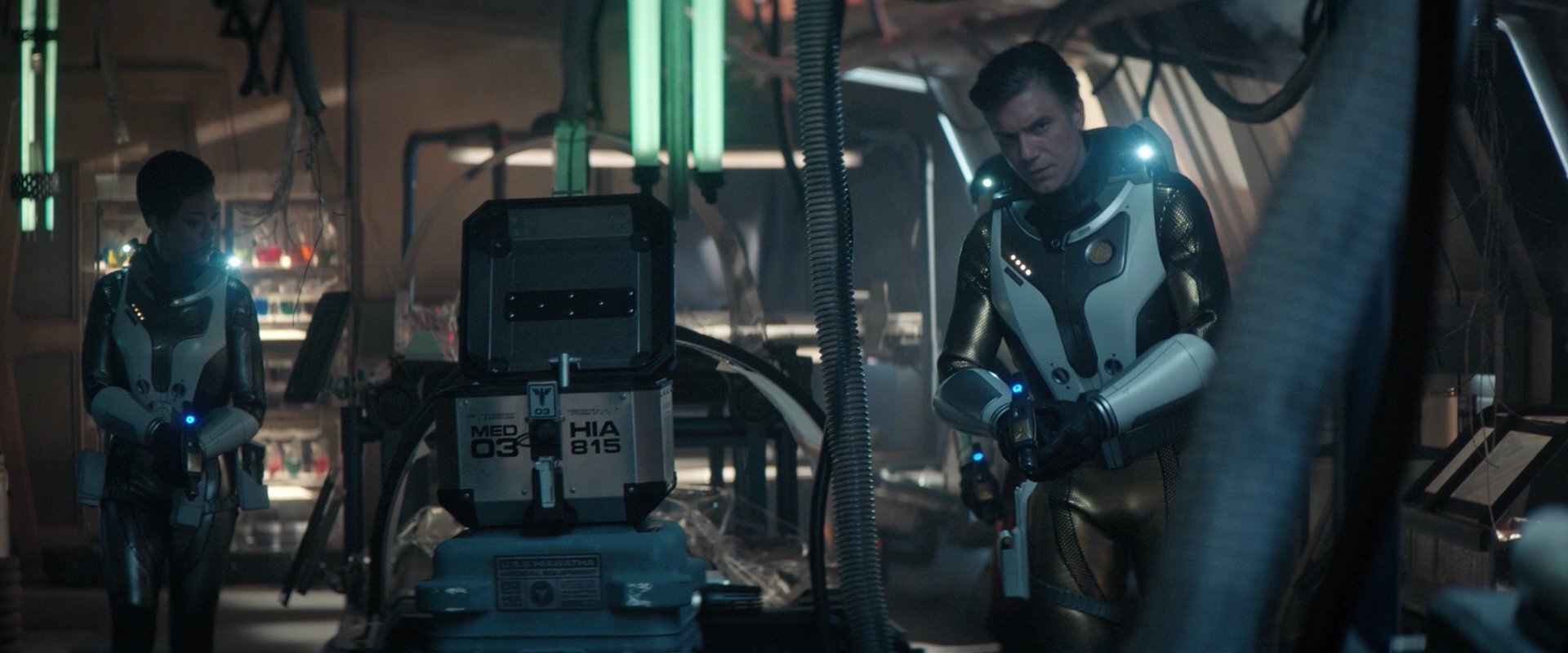 extant_StarTrekDiscovery_2x01-Brother_04953.jpg