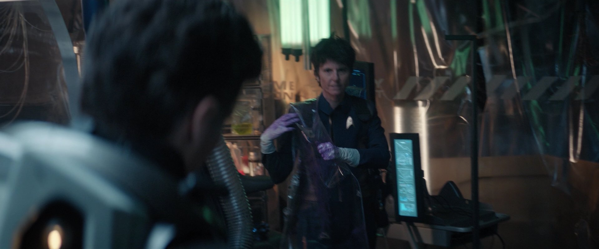 extant_StarTrekDiscovery_2x01-Brother_04962.jpg