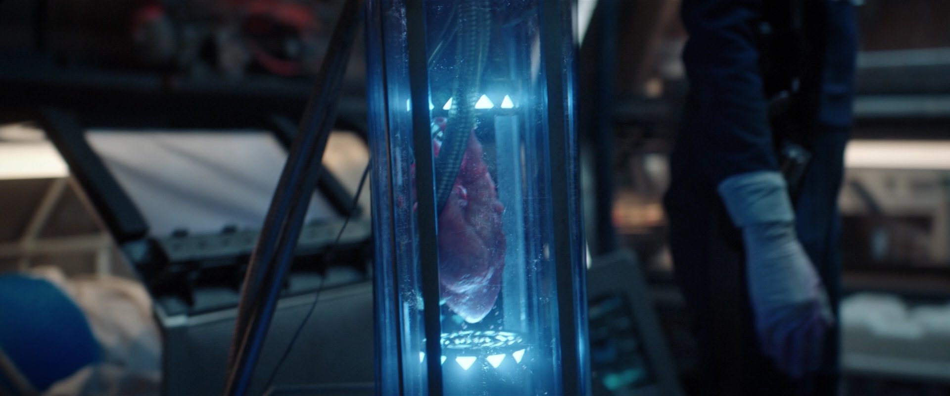 extant_StarTrekDiscovery_2x01-Brother_05089.jpg