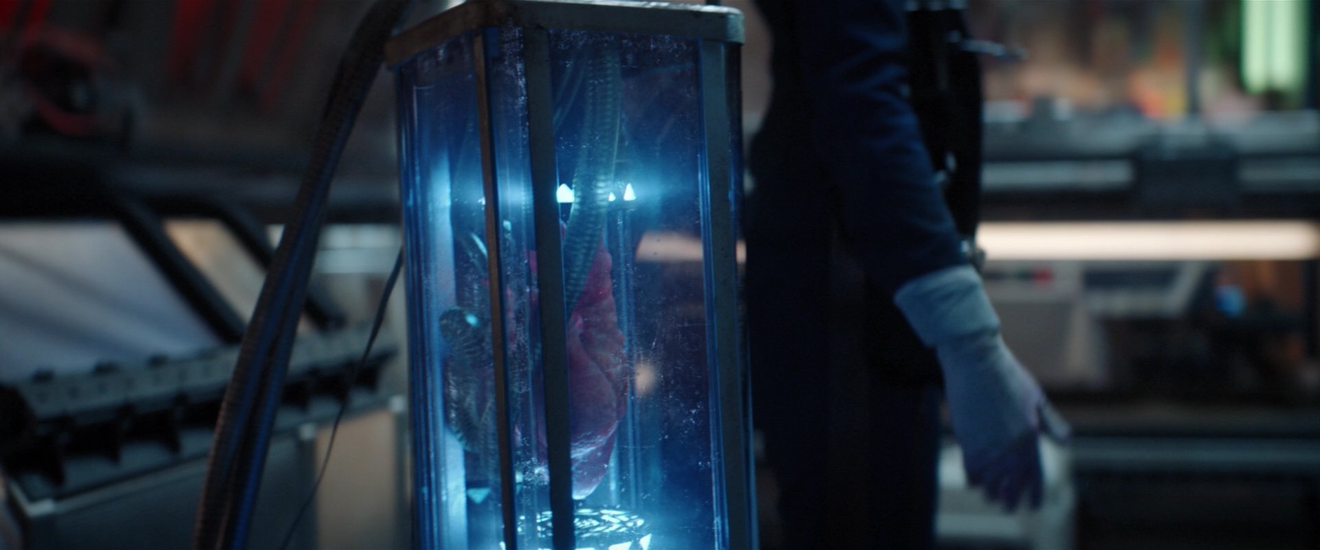 extant_StarTrekDiscovery_2x01-Brother_05090.jpg
