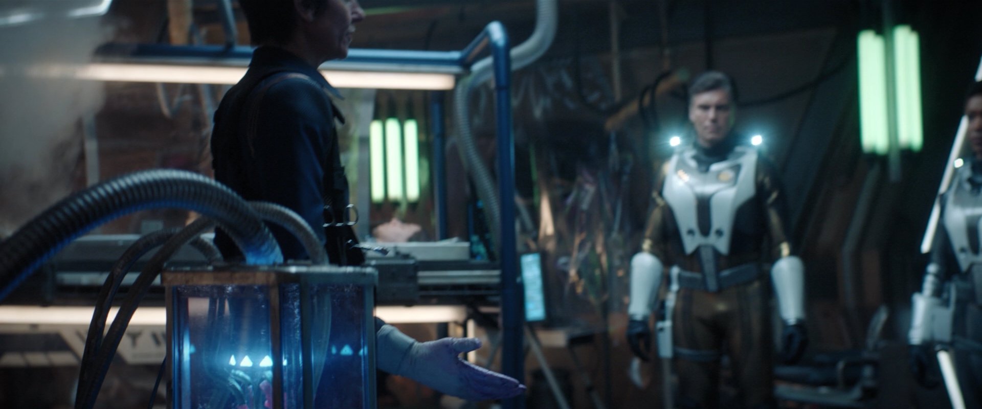 extant_StarTrekDiscovery_2x01-Brother_05093.jpg