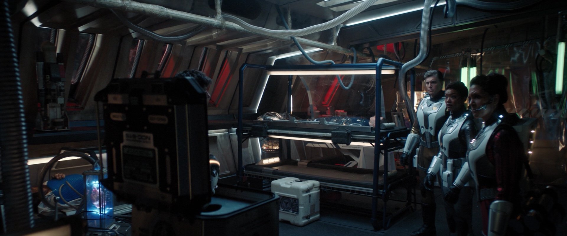 extant_StarTrekDiscovery_2x01-Brother_05132.jpg