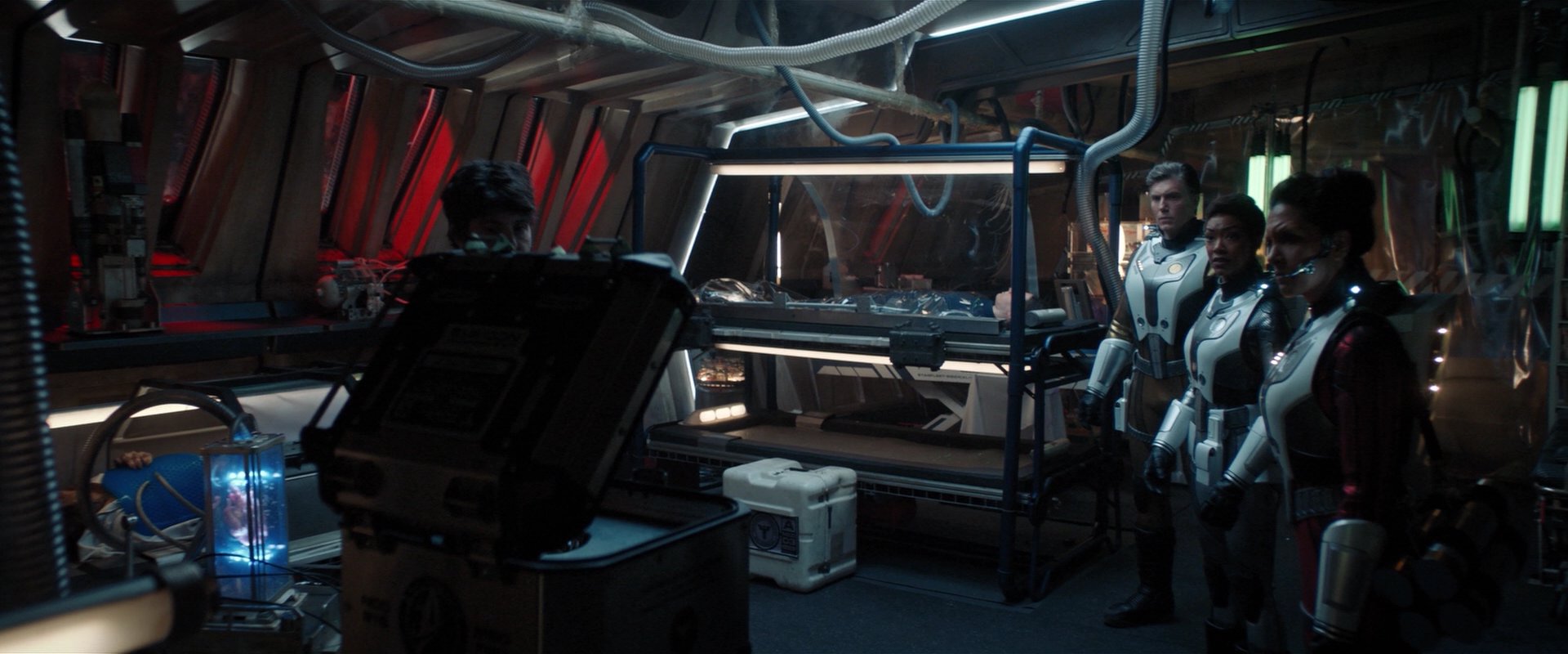 extant_StarTrekDiscovery_2x01-Brother_05134.jpg