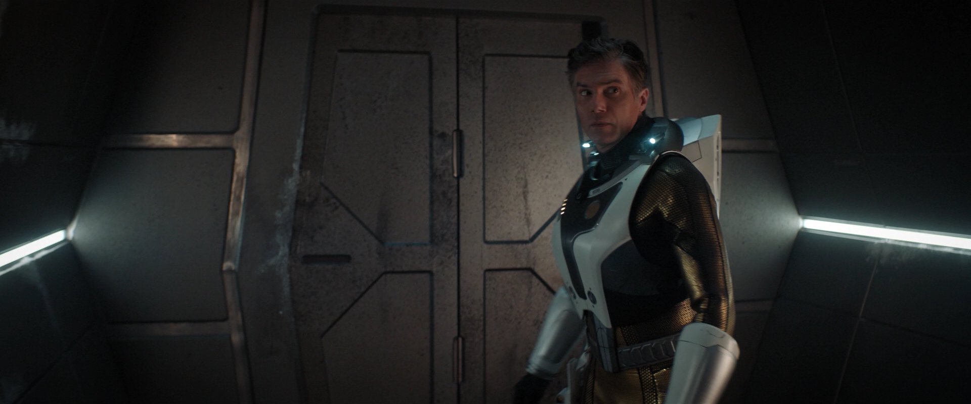 extant_StarTrekDiscovery_2x01-Brother_05237.jpg