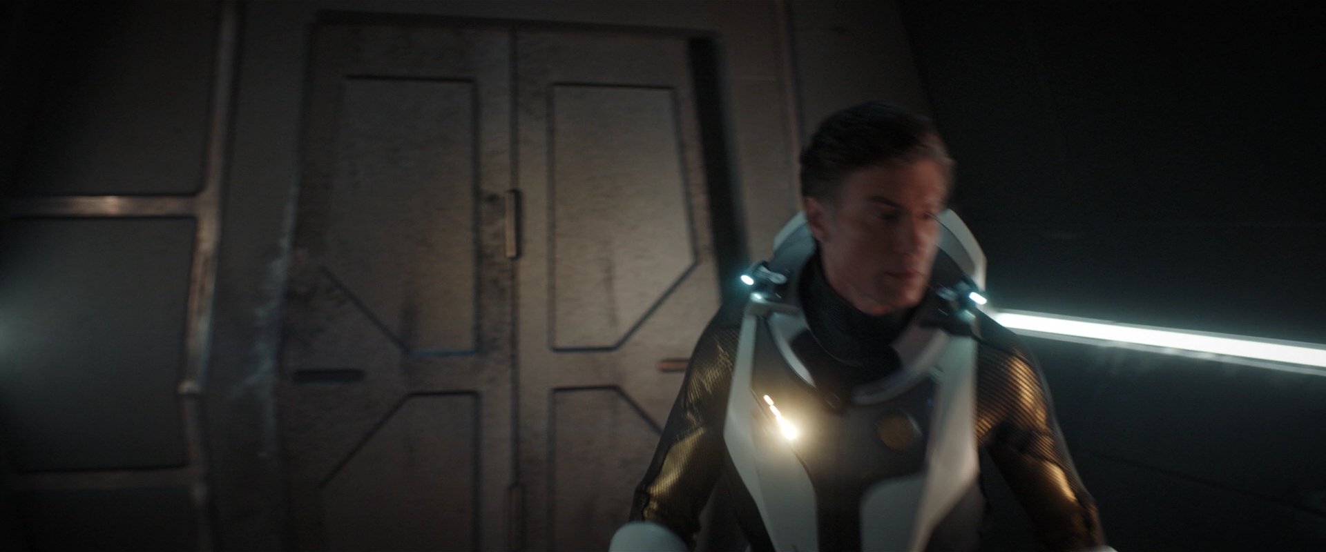 extant_StarTrekDiscovery_2x01-Brother_05238.jpg