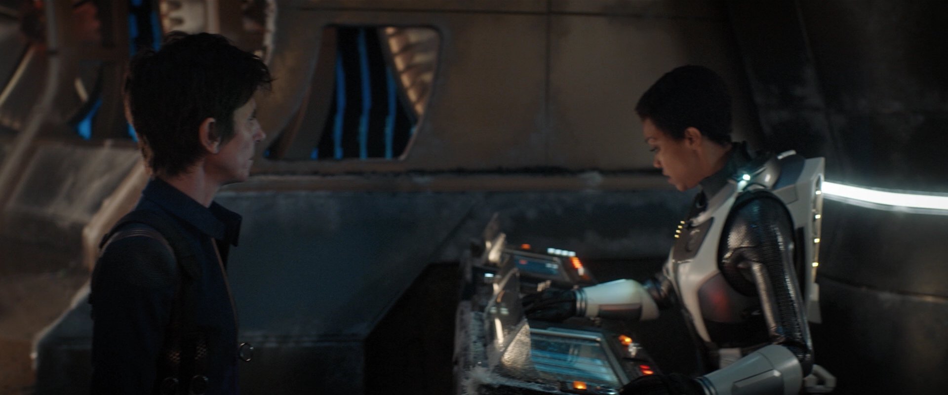 extant_StarTrekDiscovery_2x01-Brother_05249.jpg