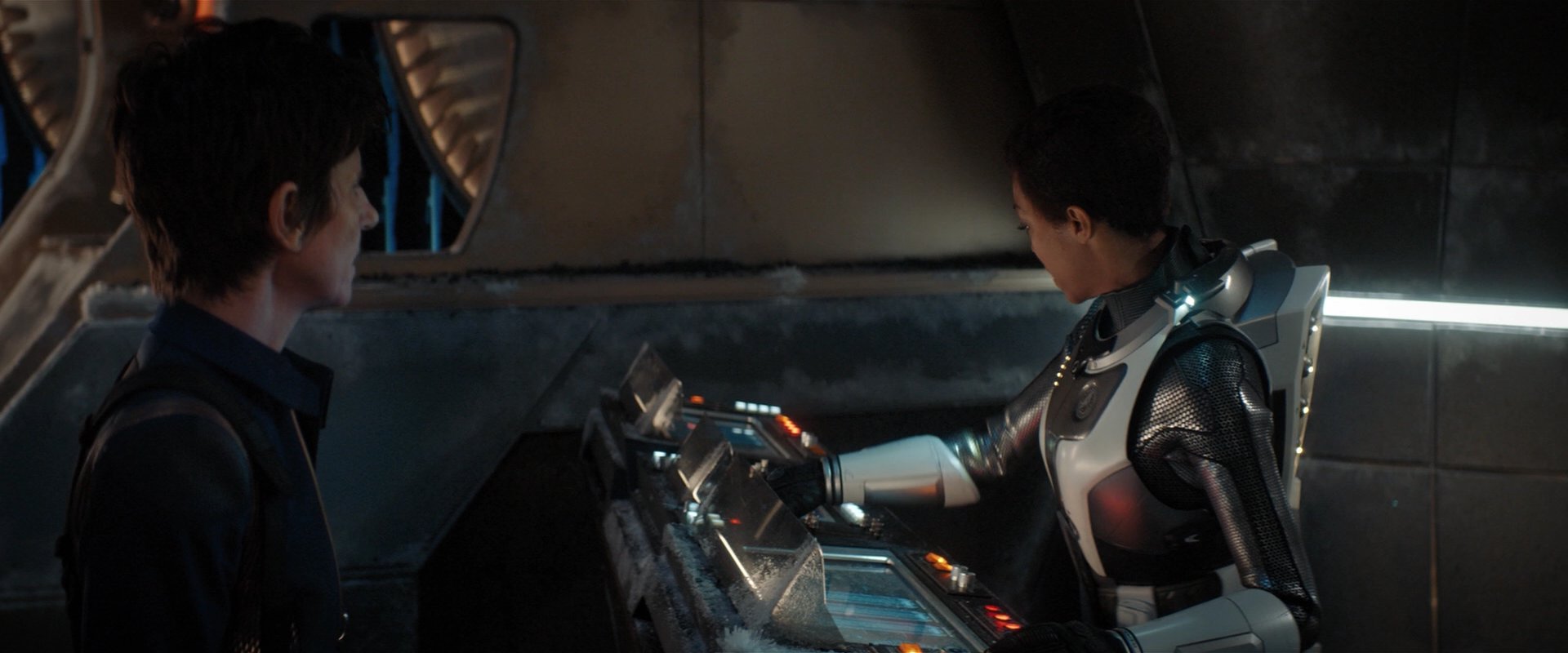 extant_StarTrekDiscovery_2x01-Brother_05251.jpg