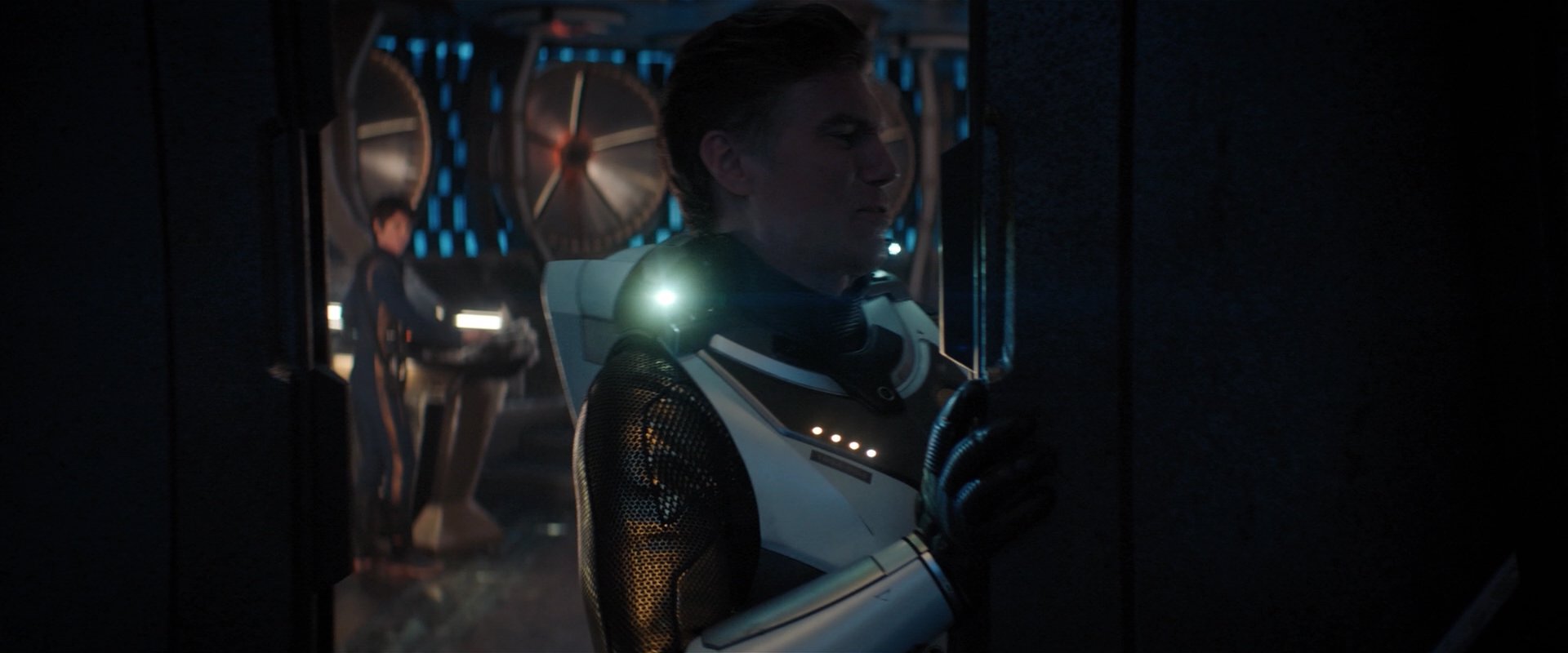 extant_StarTrekDiscovery_2x01-Brother_05285.jpg