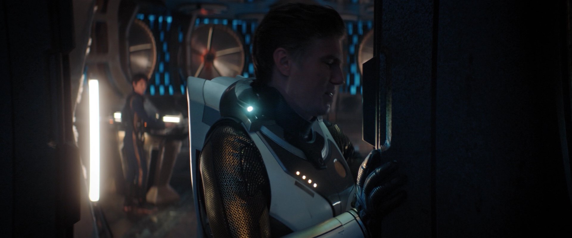 extant_StarTrekDiscovery_2x01-Brother_05286.jpg