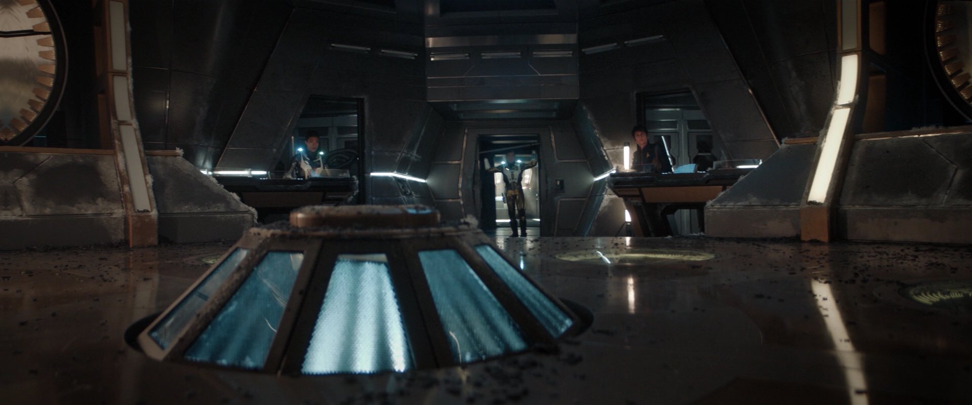extant_StarTrekDiscovery_2x01-Brother_05307.jpg