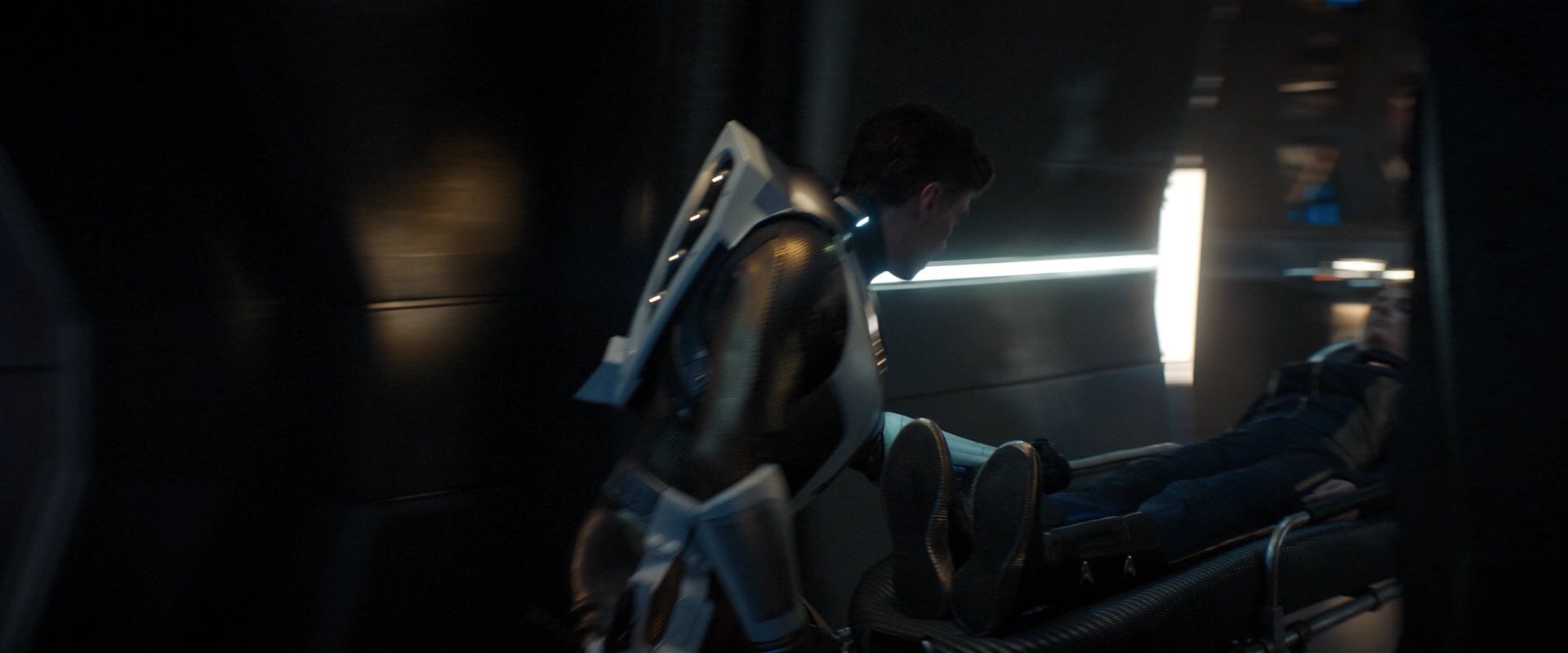 extant_StarTrekDiscovery_2x01-Brother_05325.jpg