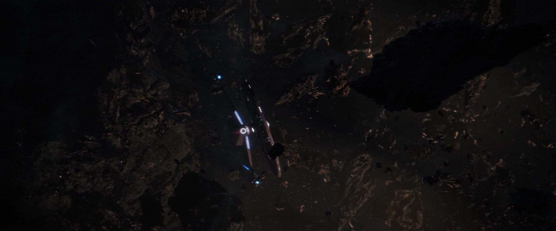 extant_StarTrekDiscovery_2x01-Brother_05366.jpg