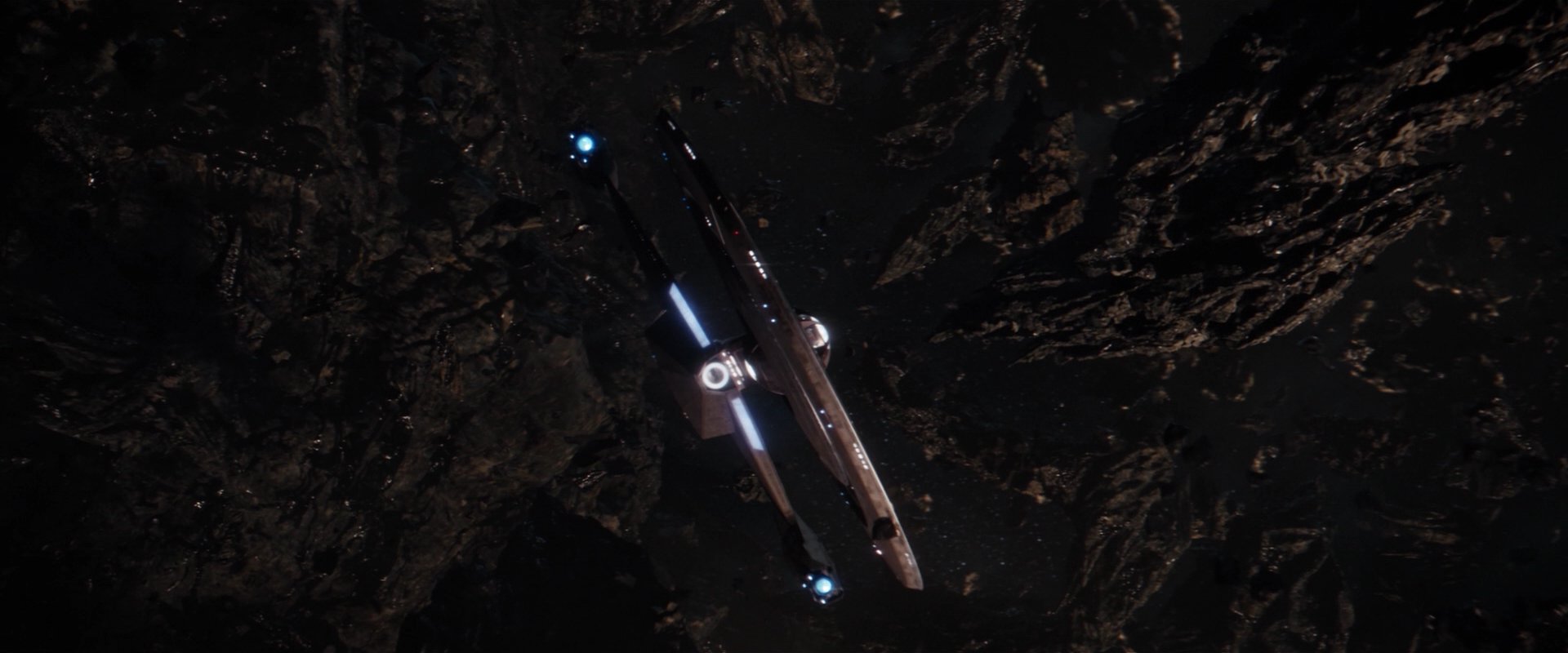extant_StarTrekDiscovery_2x01-Brother_05369.jpg