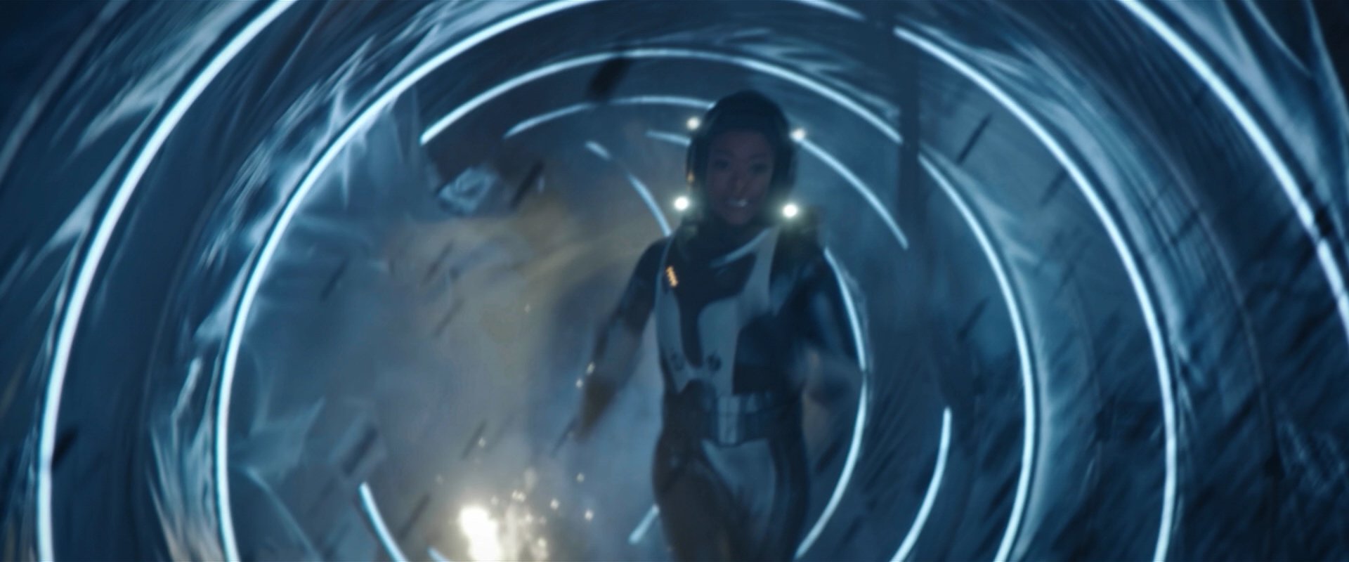 extant_StarTrekDiscovery_2x01-Brother_05517.jpg