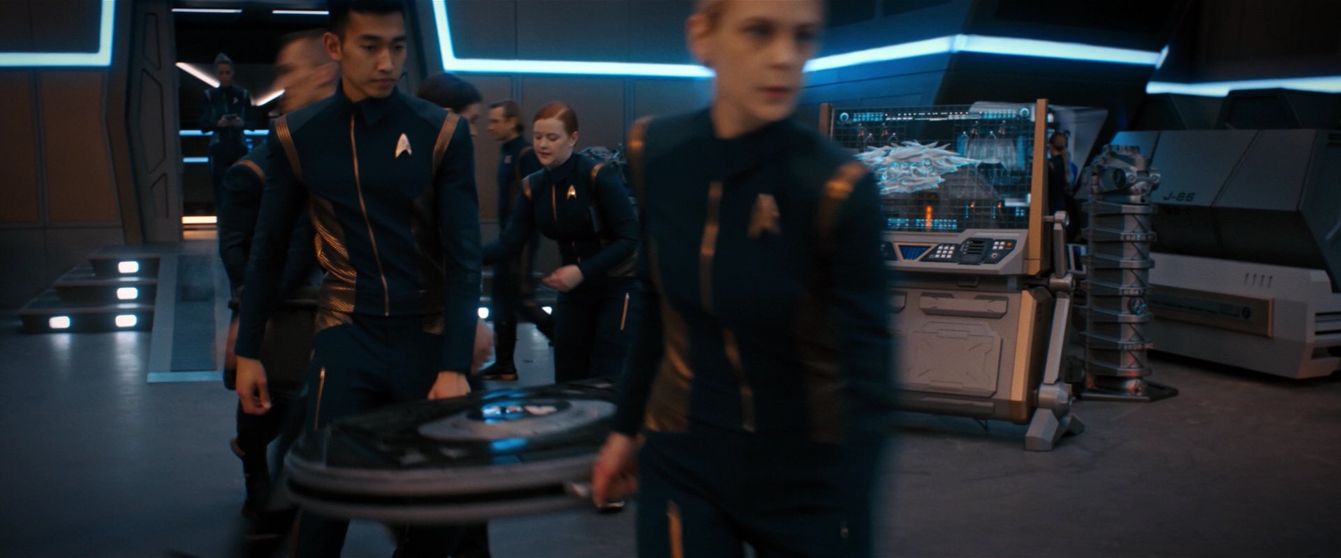 extant_StarTrekDiscovery_2x01-Brother_05922.jpg