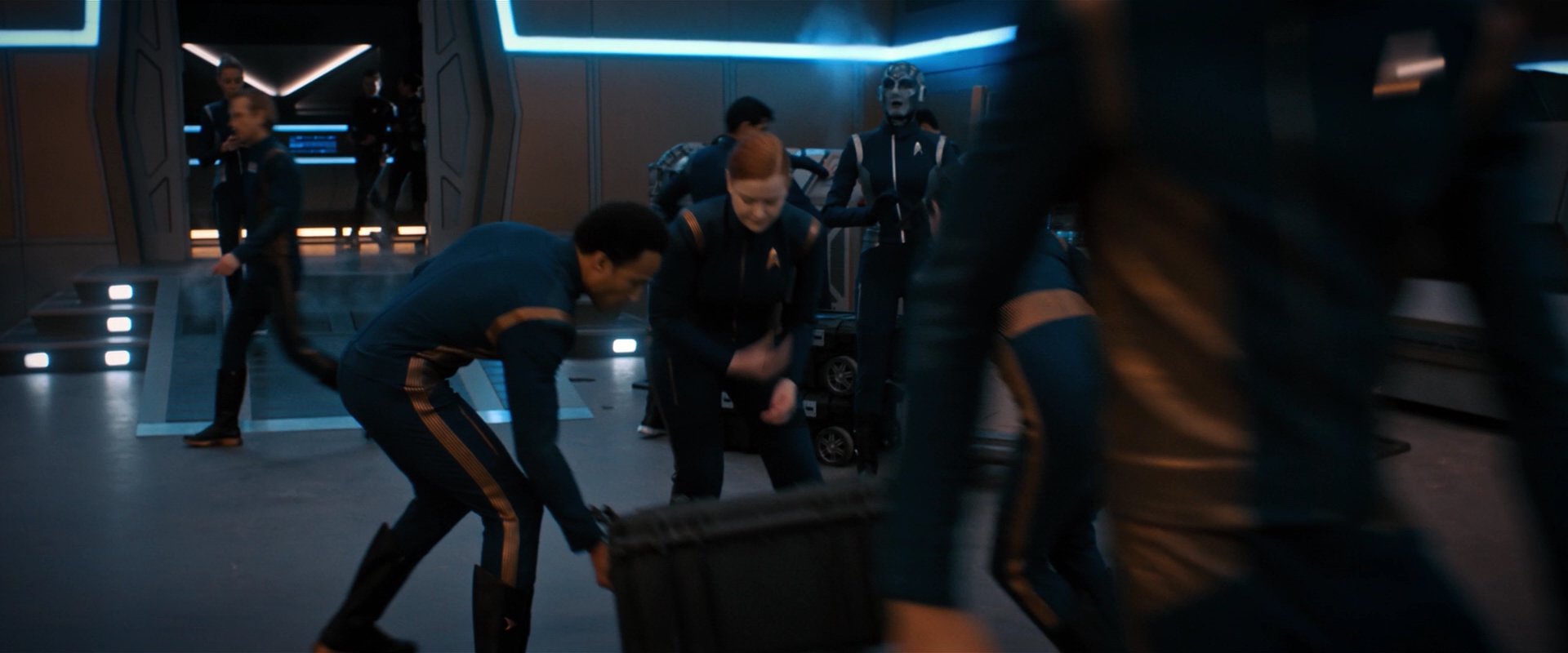 extant_StarTrekDiscovery_2x01-Brother_05924.jpg