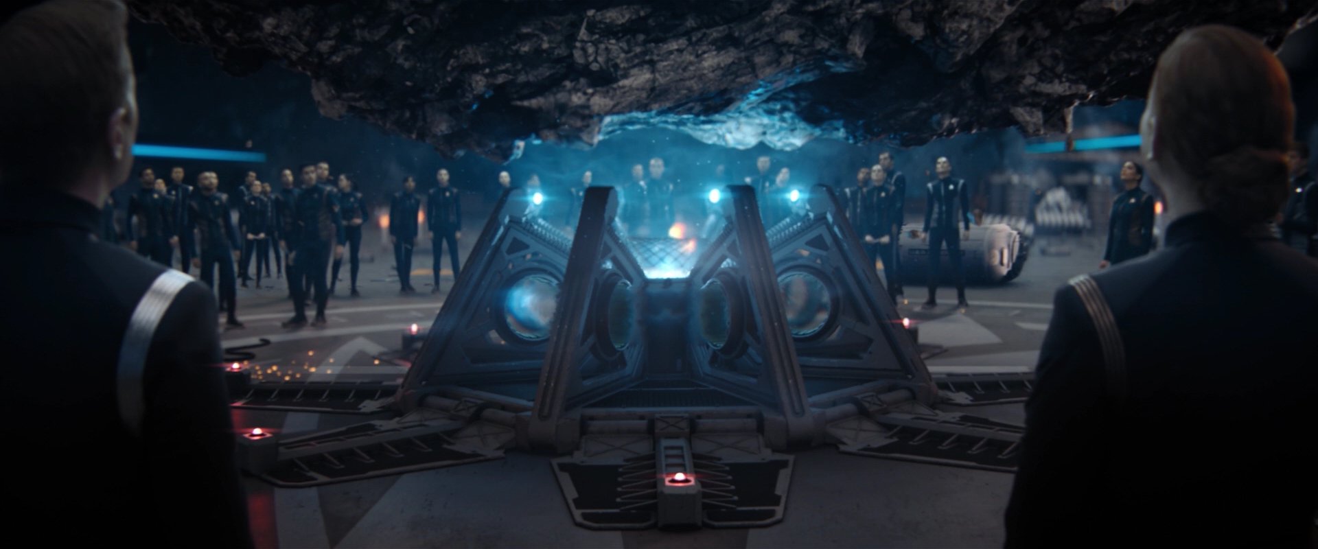 extant_StarTrekDiscovery_2x01-Brother_06125.jpg