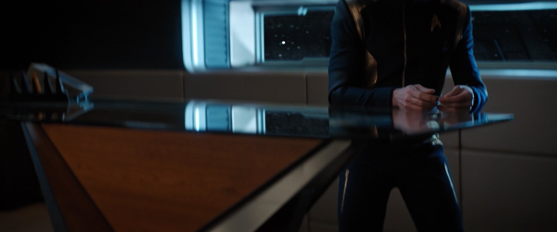 extant_StarTrekDiscovery_2x01-Brother_06168.jpg