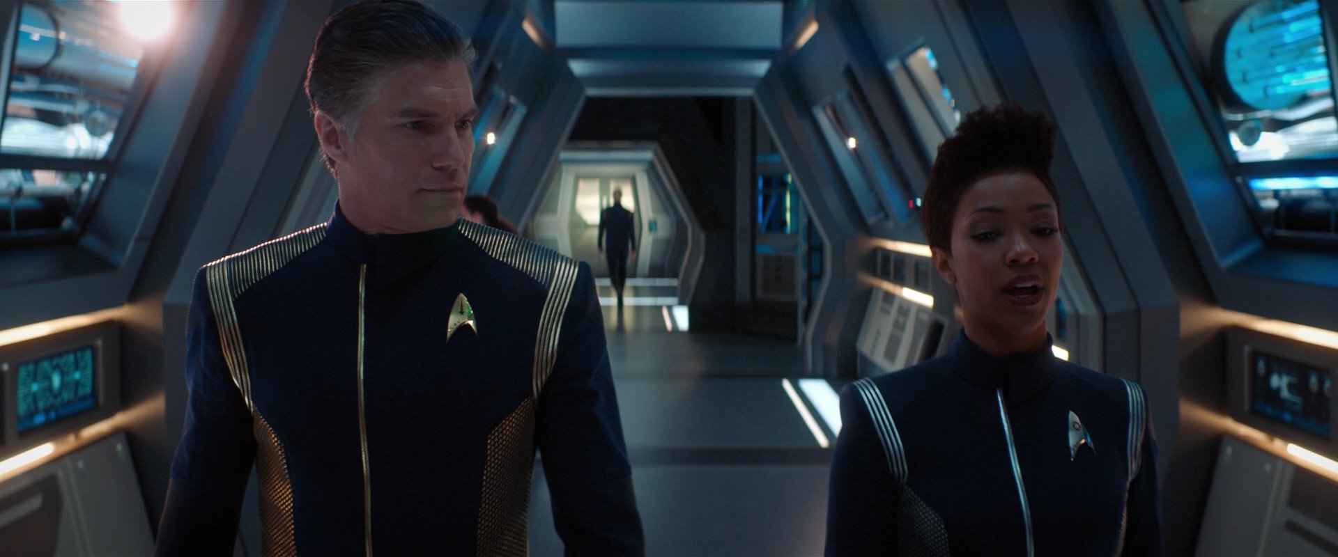 extant_StarTrekDiscovery_2x01-Brother_06316.jpg